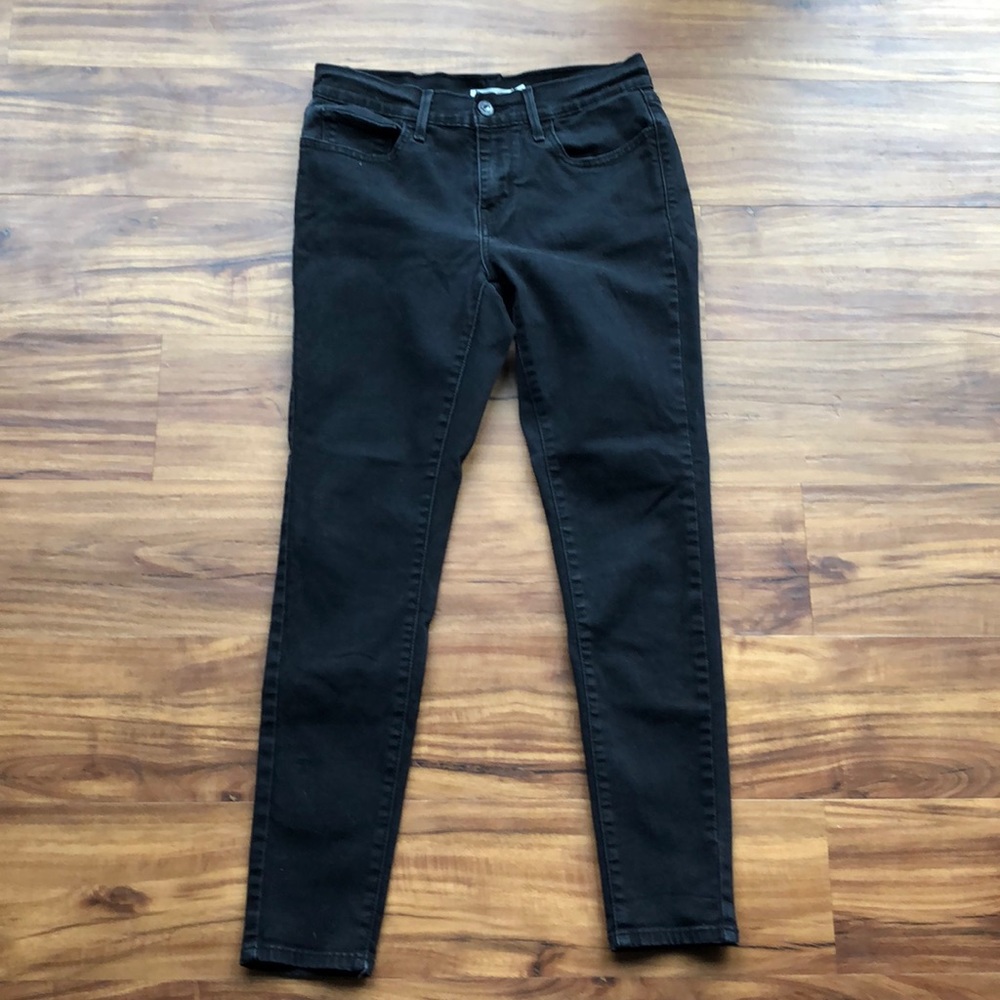 Levi’s Women’s 710 Black Skinny Jeans